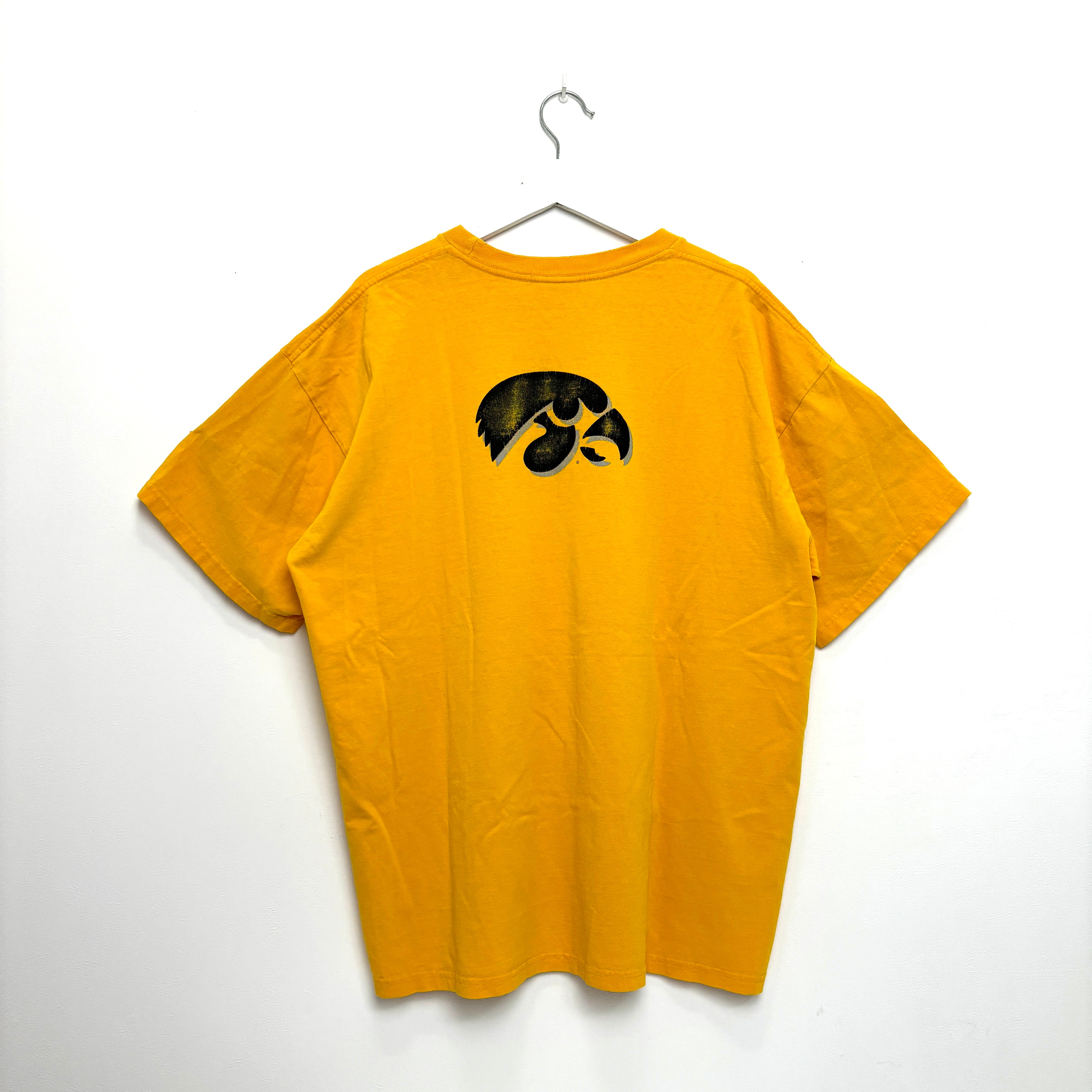 90s NIKE IOWA Hawkeyes Graphic T-Shirt Yellow Tee Made in USA