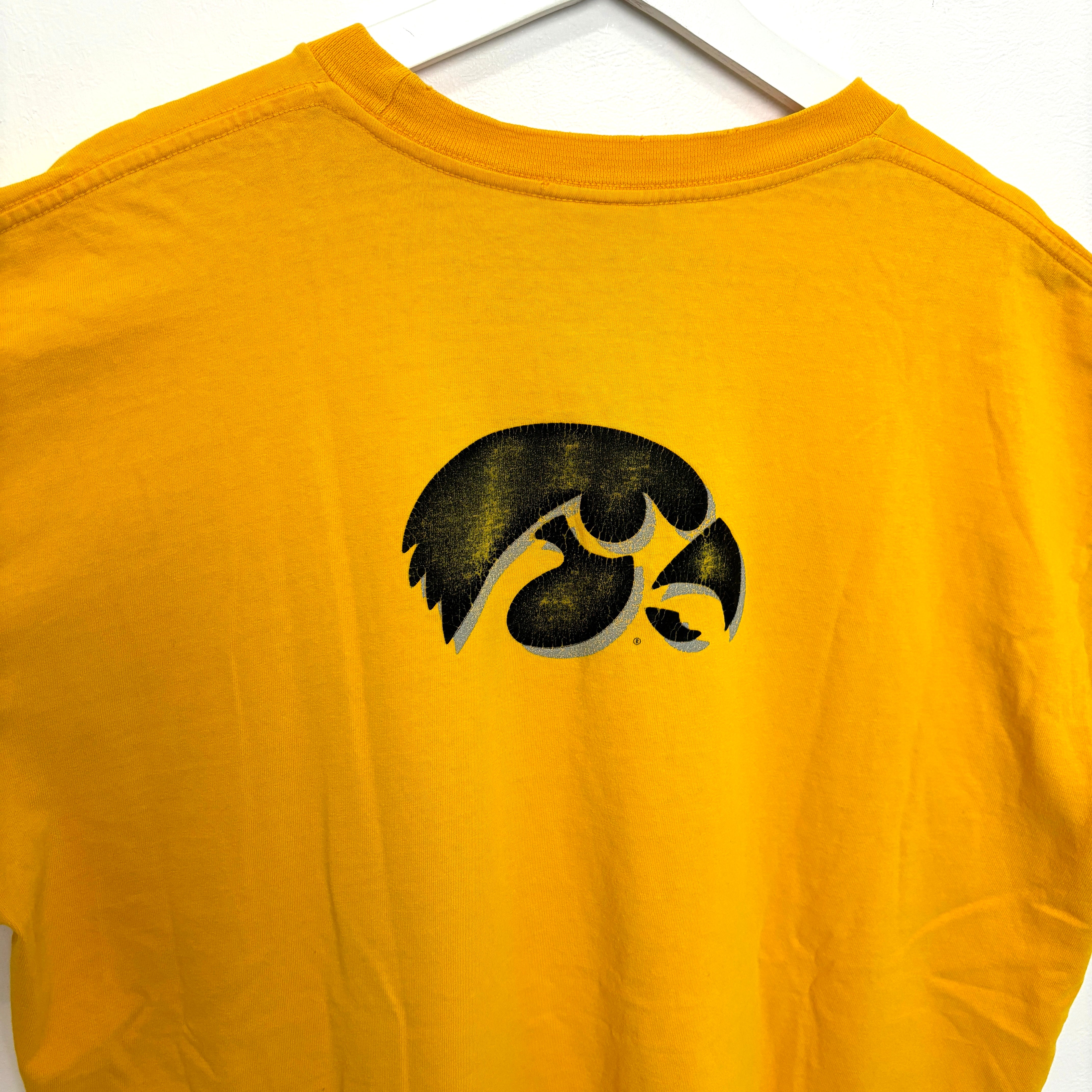 90s NIKE IOWA Hawkeyes Graphic T-Shirt Yellow Tee Made in USA