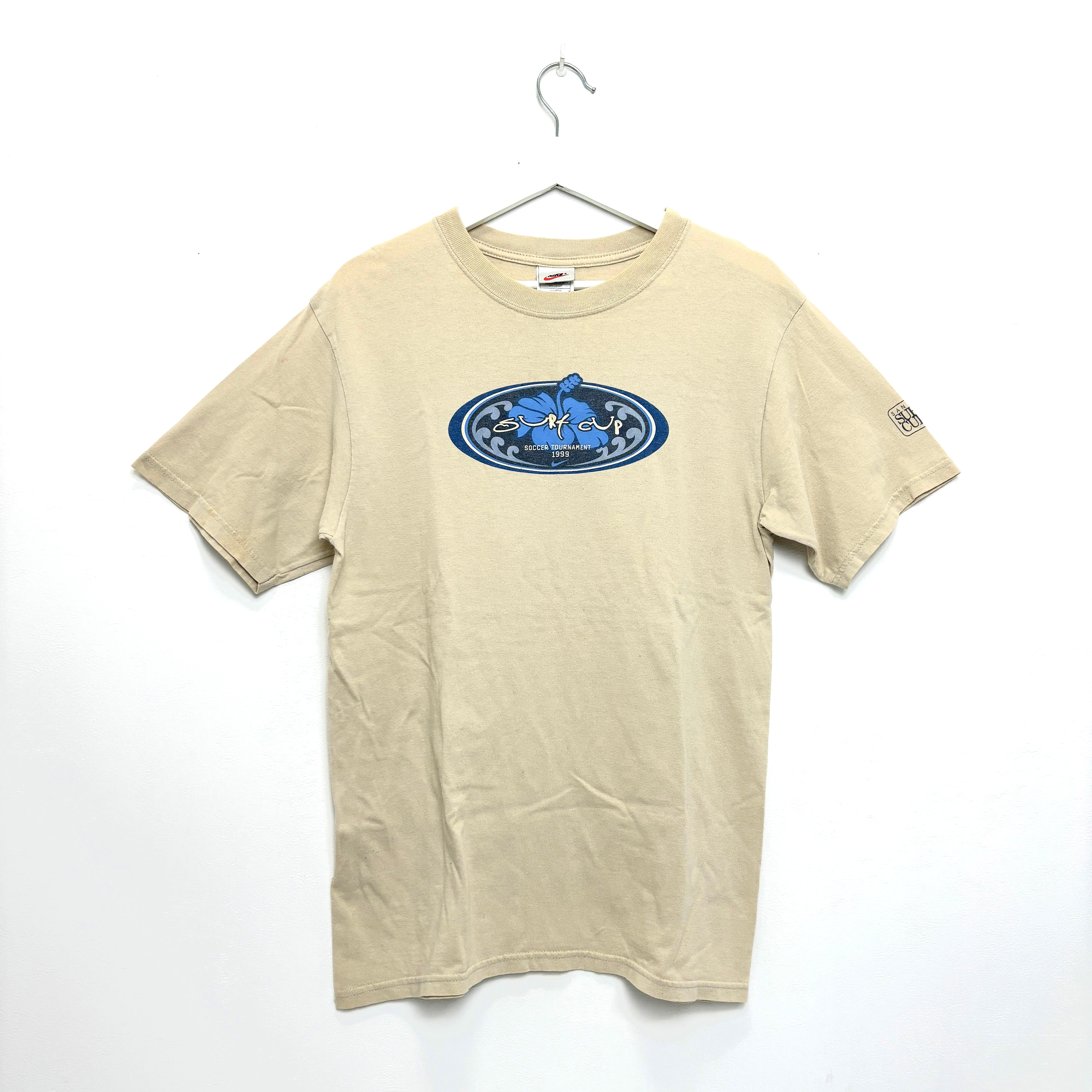 90s NIKE SAN DIEGO Surf Cup Graphic logo T-Shirt Beige Tee