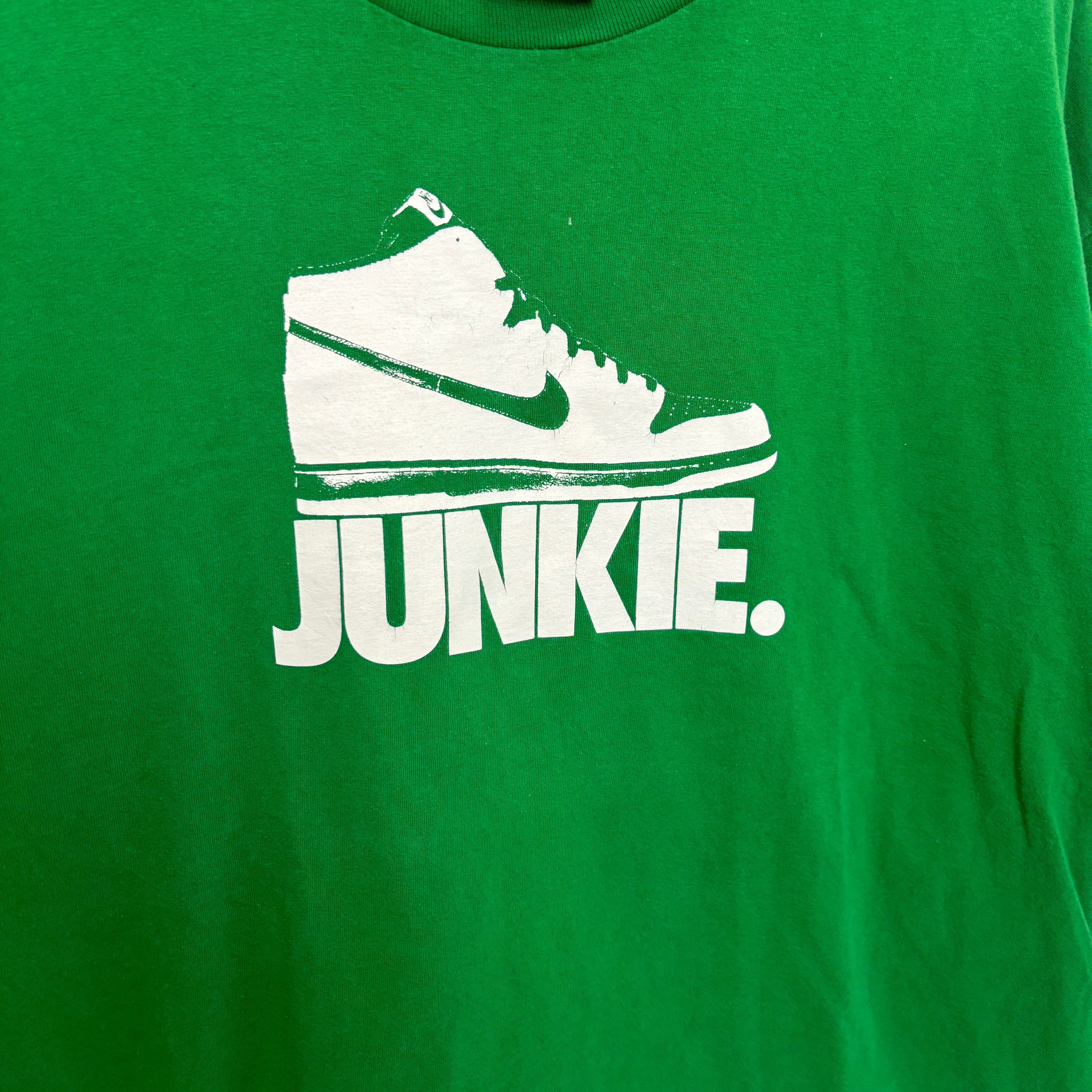 NIKE Long Sleeve T-Shirt Green with Junkie Print Dunk High