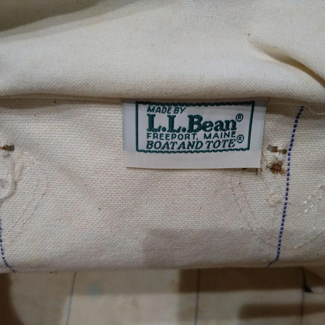 90's L.L.bean. Vintage Classic Canvas Boat and Tote Canvas Bag Medium Leather