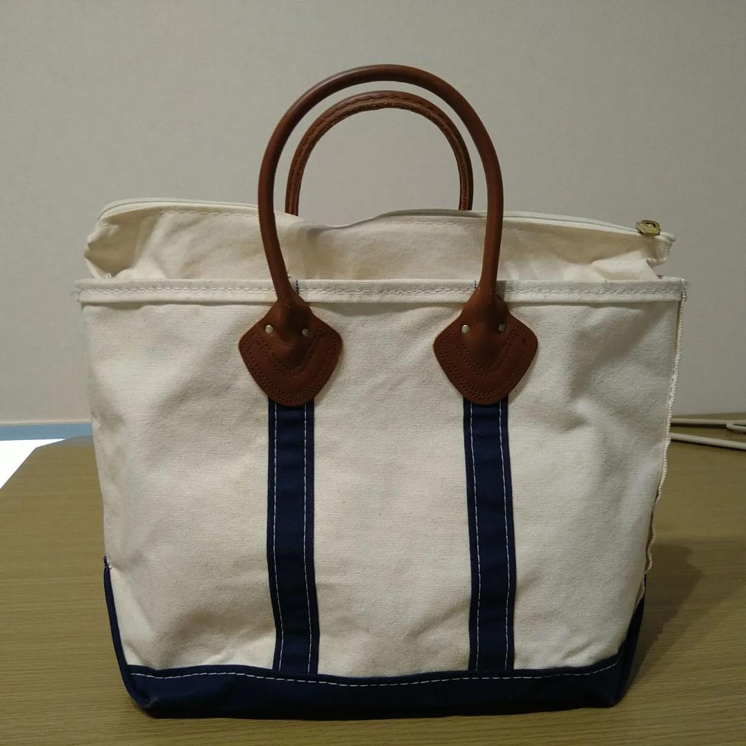 90's L.L.bean. Vintage Classic Canvas Boat and Tote Canvas Bag Medium Leather